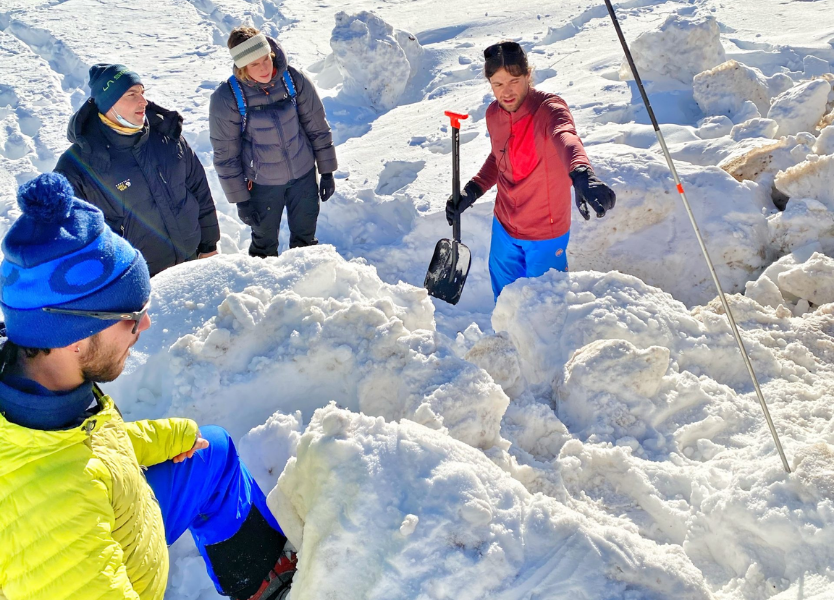 Як підготуватися до зимового висотного сходження спорядження, фізична форма, ризики