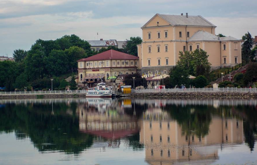 Замки Тернопільщини — ТОП 10 найкрасивіших фортець і палаців